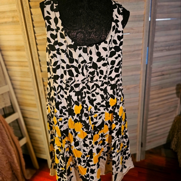 Nine west fit and flare back and Yellow dress 3X - Picture 4 of 10